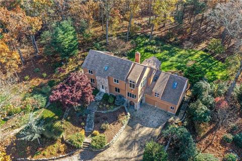 205 West St, Hebron, CT 06248 photo 1
