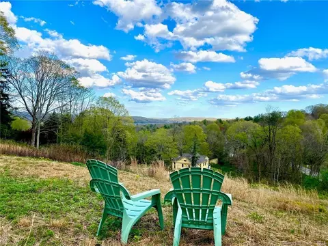 11 Kings Hwy, Chester, CT 06412