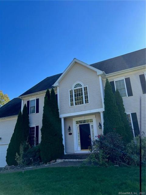 157 Chestnut St, Branford, CT 06405