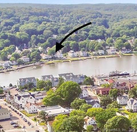 19 Clift St, Groton, CT 06355