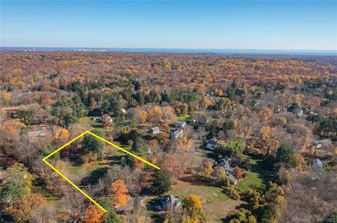 2800 Redding Rd, Fairfield, CT 06824