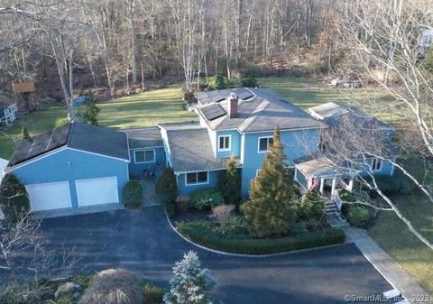 28 Pelham Ln, Wilton, CT 06897