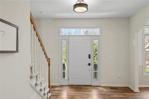 402 Pepper St, Monroe, CT 06468 photo 1