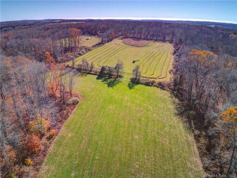 115 River Rd, Preston, CT 06365