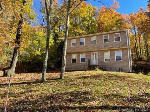 258 W Woods Rd, Hamden, CT 06518