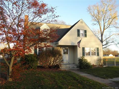477 Ash Dr, Windsor Locks, CT 06096 photo 1