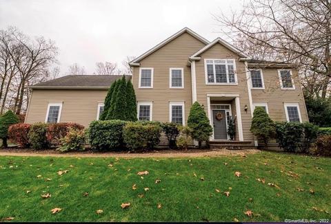 298 Guinevere Rdg, Cheshire, CT 06410