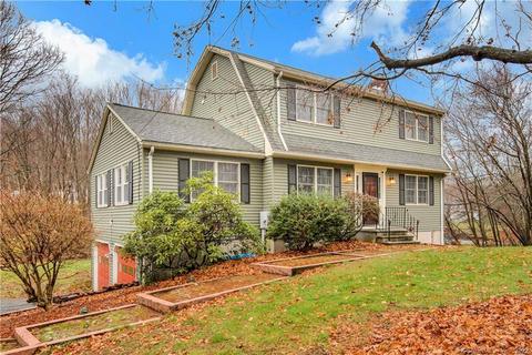 127 Watertown Rd, Middlebury, CT 06762