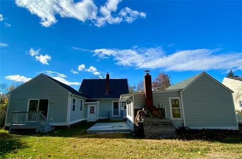 14 Sunset Rd, North Branford, CT 06471