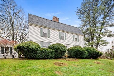 24 Duncaster Rd, Bloomfield, CT 06002 photo 1