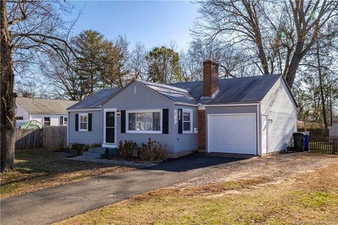 7 Fairfield Dr, Windsor Locks, CT 06096 photo 1