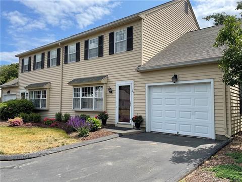 35 Aylesbury Cir #35, Madison, CT 06443