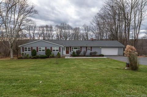 8 Maple Ln, Brookfield, CT 06804 photo 1