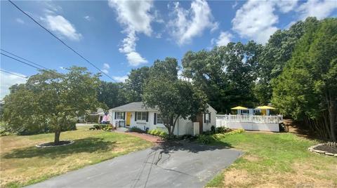 7 Pine St, Plainfield, CT 06374 photo 1
