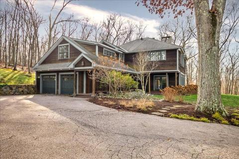 126 Essex St, Deep River, CT 06417 photo 1