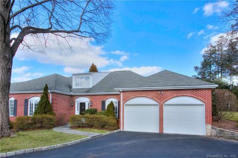 51 Bank St, New Canaan, CT 06840