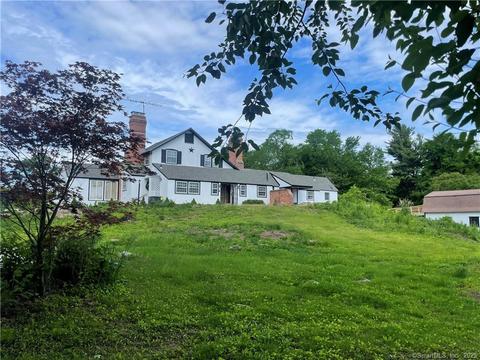 33 Bagburn Rd, Monroe, CT 06468