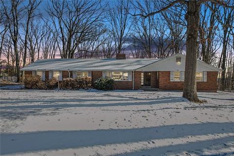 5 Autumn Ln, Plainville, CT 06062