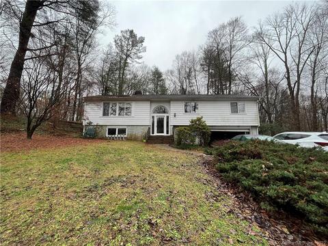 26 Peaceable St, Redding, CT 06896 photo 1
