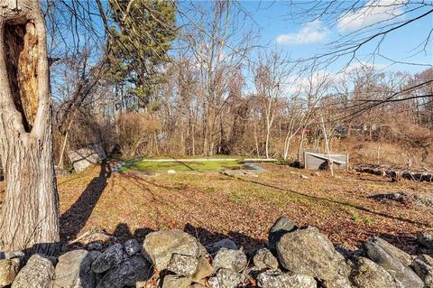 33 Bagburn Rd #2, Monroe, CT 06468