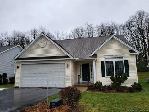 46 Grand Blvd #46, Ellington, CT 06029