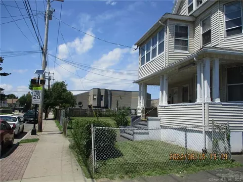 704 Central Ave, Bridgeport, CT 06607 photo 1