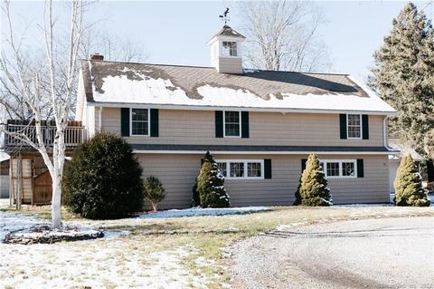 16 Hickory Ln, Ivoryton, CT 06442