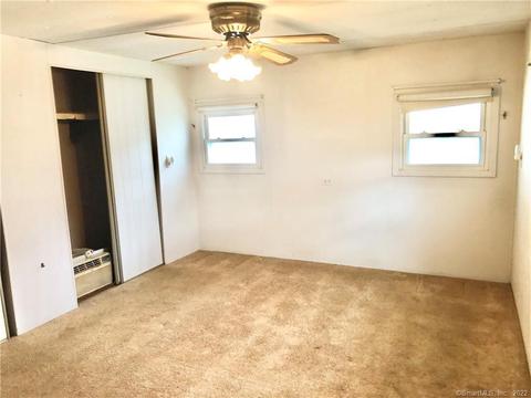 325 Kelly Rd #U4, Vernon, CT 06066