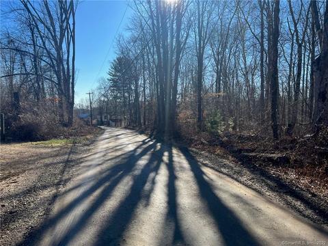 225 Babcock Rd, Tolland, CT 06084