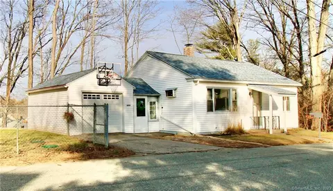28 Old Plains Rd, Windham, CT 06280 photo 1