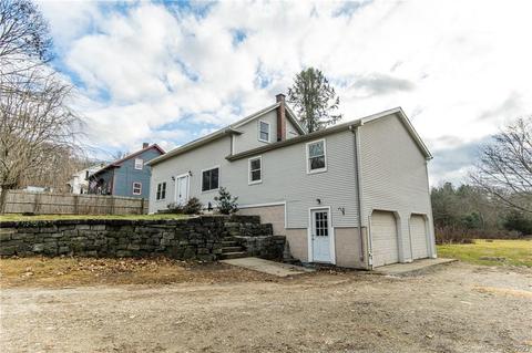 80 Brunswick Ave, Moosup, CT 06354 photo 1
