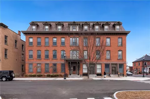 130 Main St #3D, Canton, CT 06019 photo 1