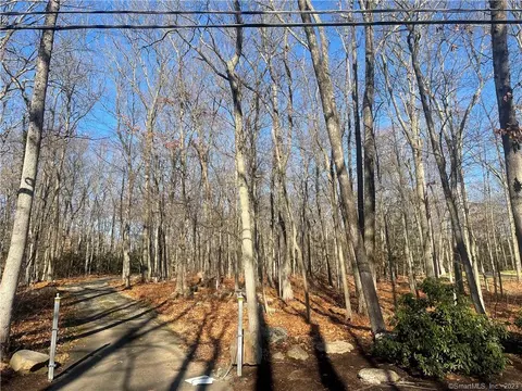 374 Three Mile Rd, Glastonbury, CT 06033