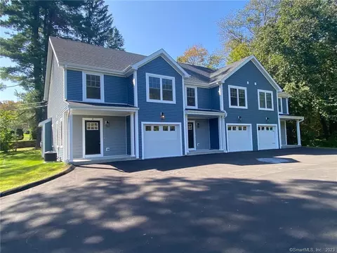 542 Davis St #1, Watertown, CT 06779