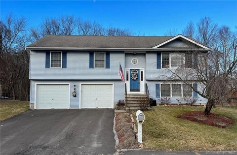 137 Rodney St, Waterbury, CT 06705 | 8 Photos | MLS #170543843 - Movoto