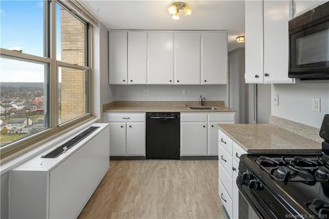 1 Strawberry Hill Ct #12C, Stamford, CT 06902