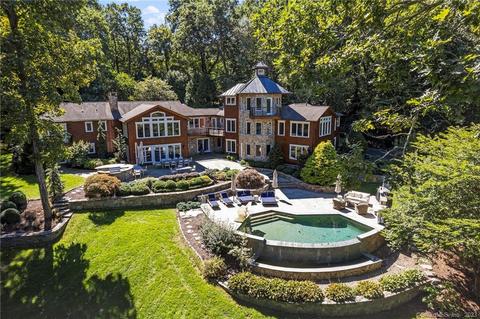 34 Lake Rd, Newtown, CT 06470