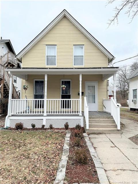 77 Williams St, Norwich, CT 06360