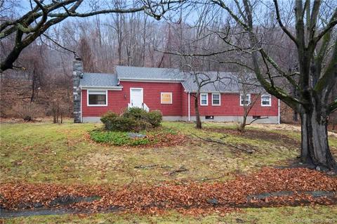 74 Boulevard, Newtown, CT 06470