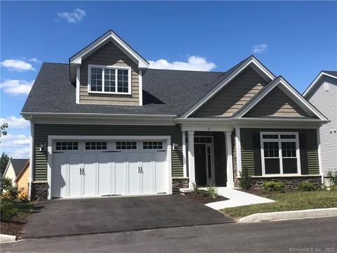 104 Fieldstone Ln, Beacon Falls, CT 06403
