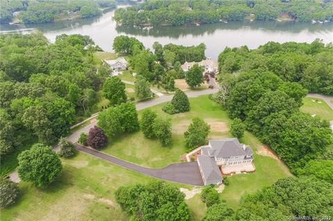 8 Landmark Dr, Bridgewater, CT 06752