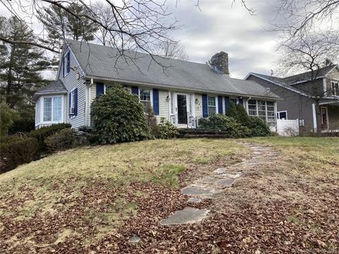 48 Killingly Ave, Putnam, CT 06260