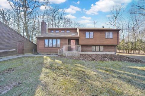 338 Dunn Rd, Coventry, CT 06238