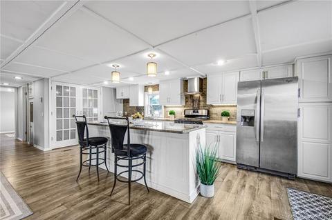 25 Skylark Rd, Colchester, CT 06415