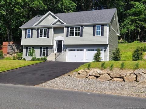 28 Maple Ave Ext, Bethel, CT 06801