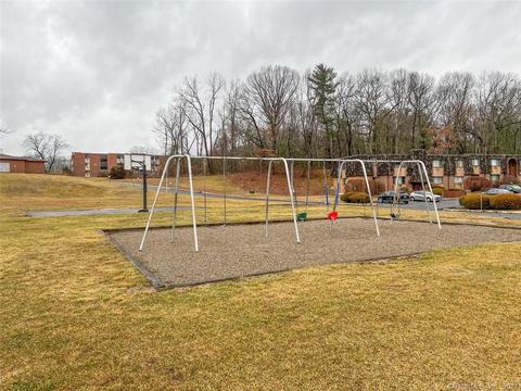 86 High Path Rd #86, Windsor, CT 06095