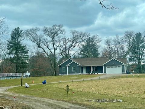 387 Killingly Ave, Putnam, CT 06260 photo 1