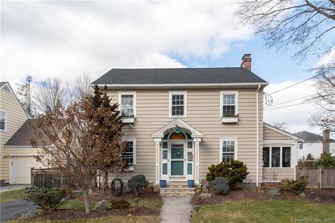 17 Carrington Ave, Milford, CT 06460