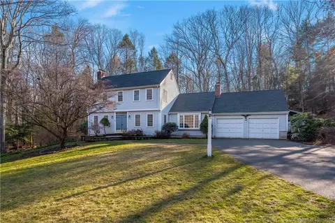 30 Georgetown Cir, Madison, CT 06443 photo 1
