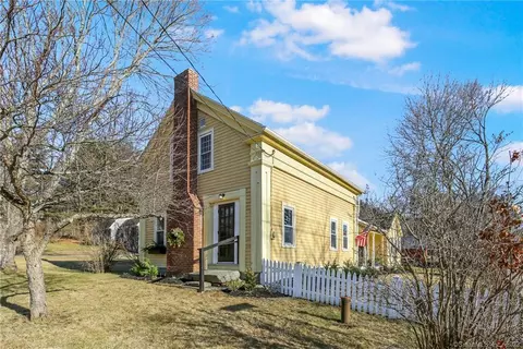 4 Barber Rd, Woodstock, CT 06281